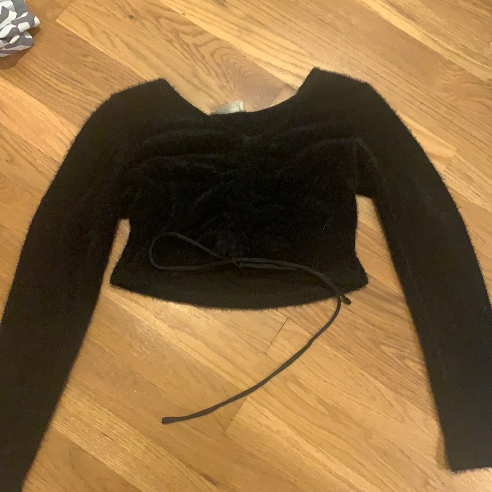 Black long sleeve cropped sweater